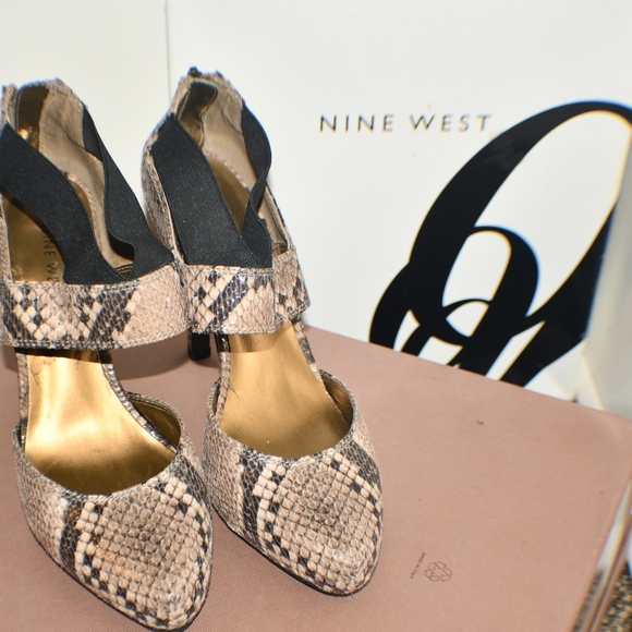 Nine West Leopard black Heel with zipper - Picture 3 of 6